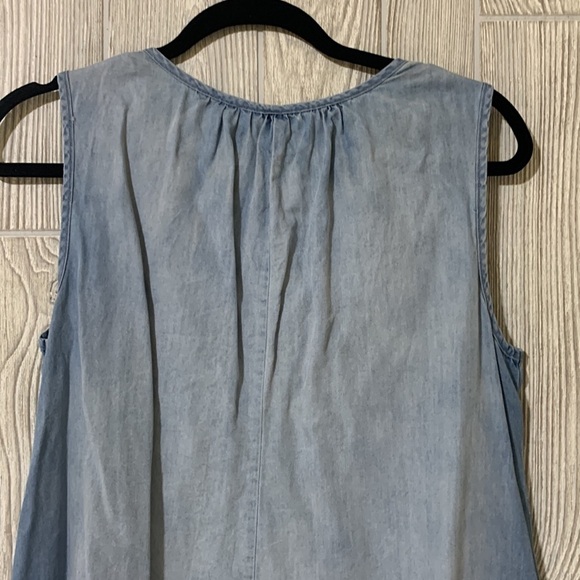 Luxology Slouchy Sleeveless A Line Chambray Short Dress Crochet Tassel SZ 8 - Picture 4 of 8